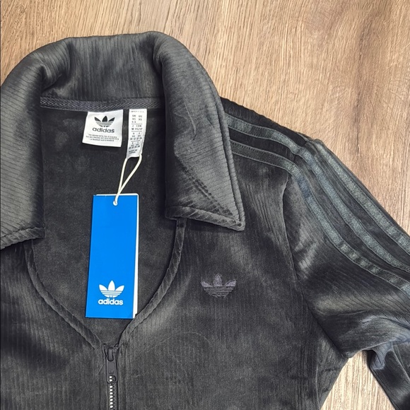 Adidas Velvet Bomber NWT - XS - Picture 3 of 6
